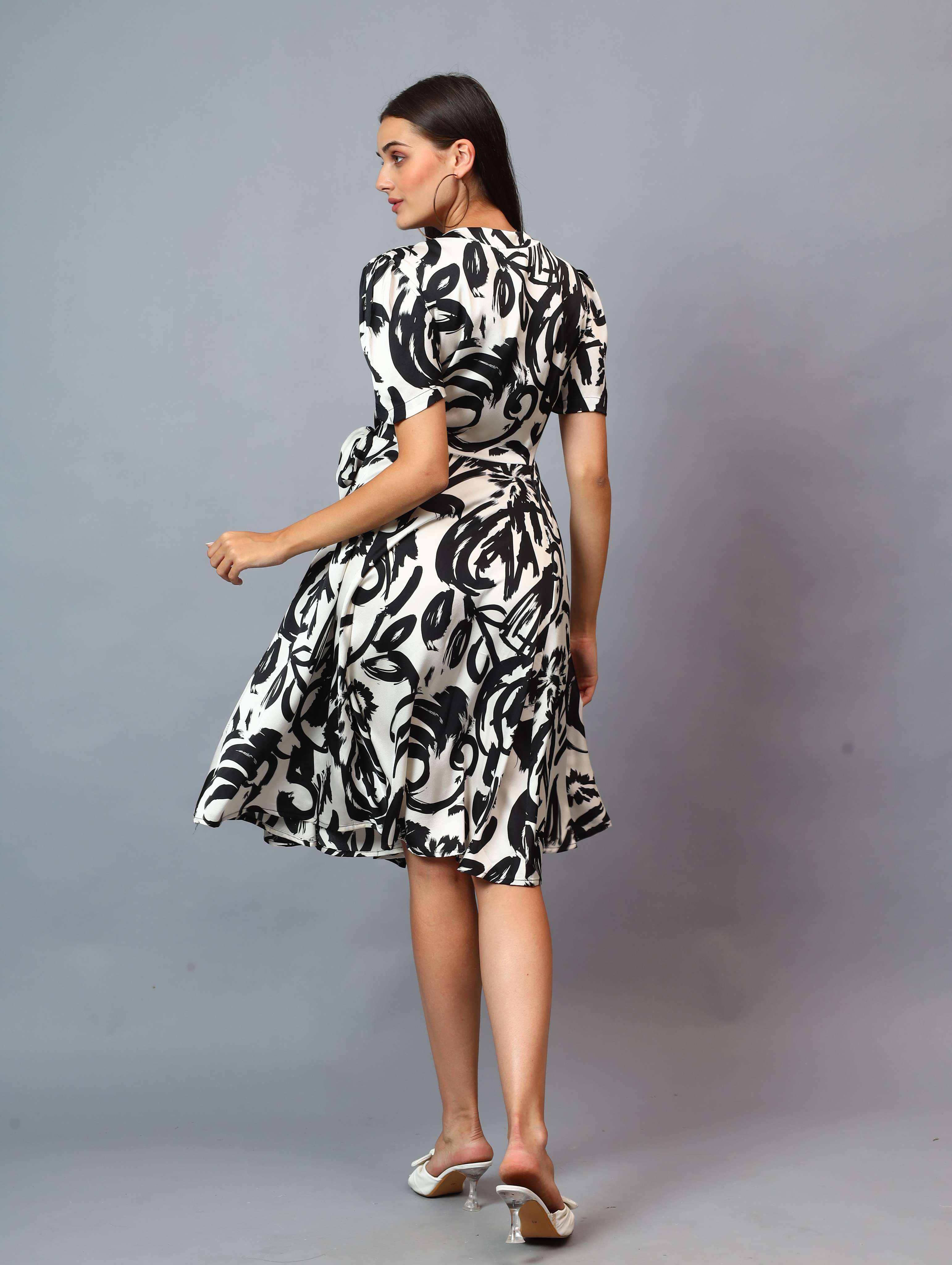 PRINTED RAPRON SIDE KNOT DRESS COMFORT TO WEAR