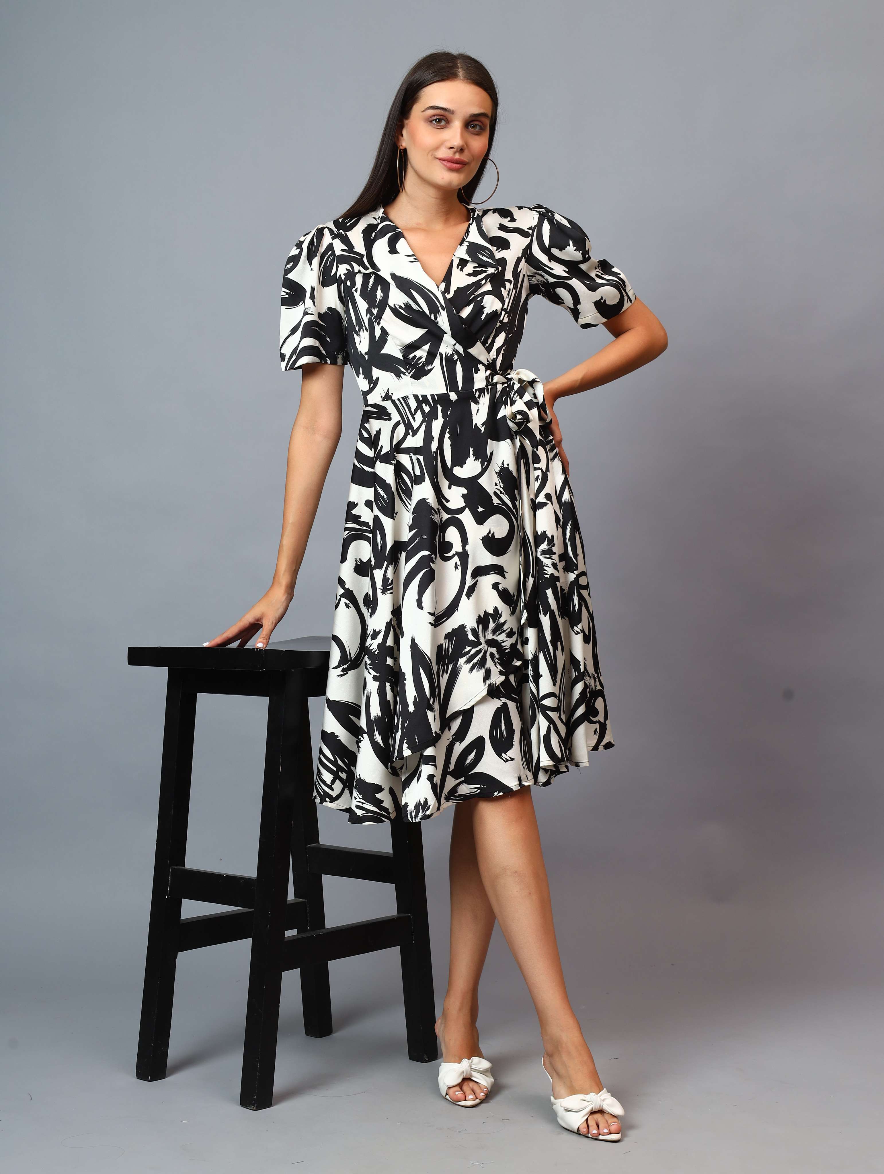 PRINTED RAPRON SIDE KNOT DRESS COMFORT TO WEAR