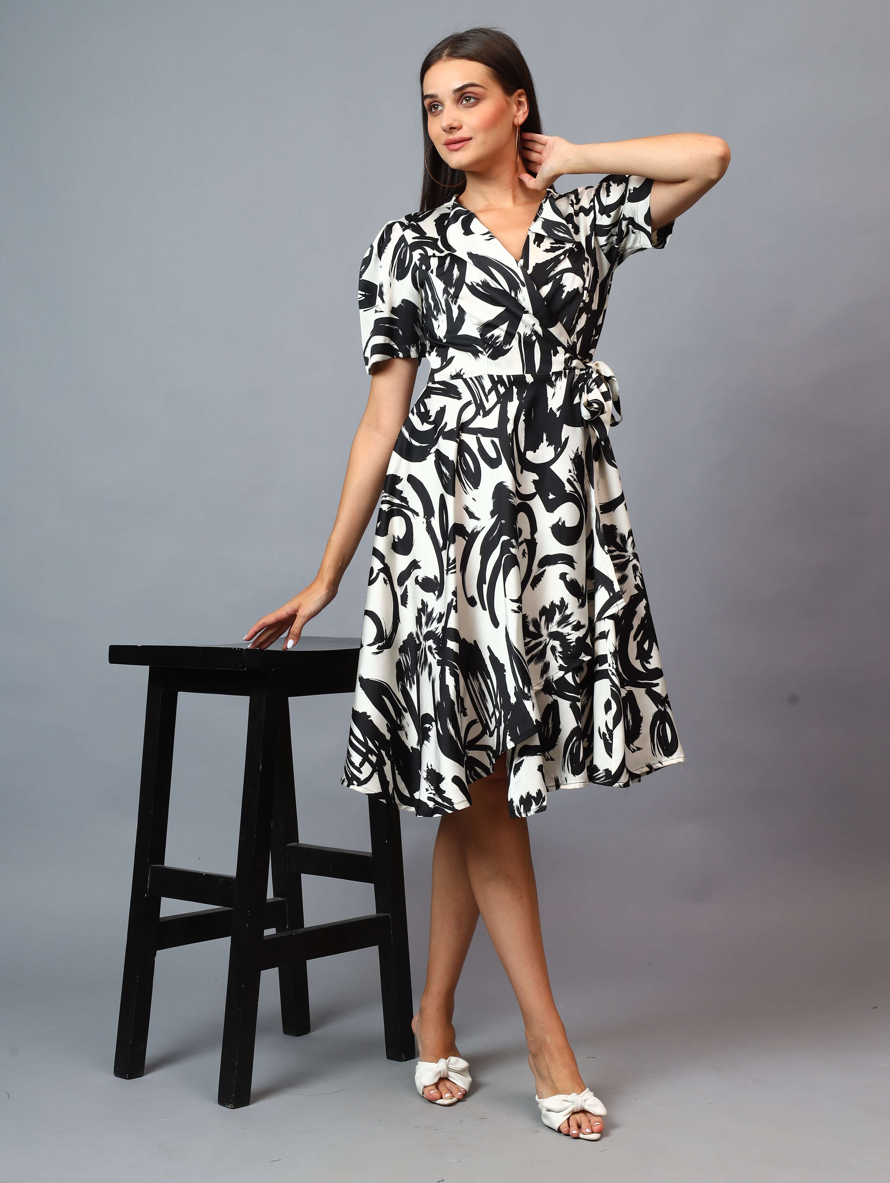 PRINTED RAPRON SIDE KNOT DRESS COMFORT TO WEAR