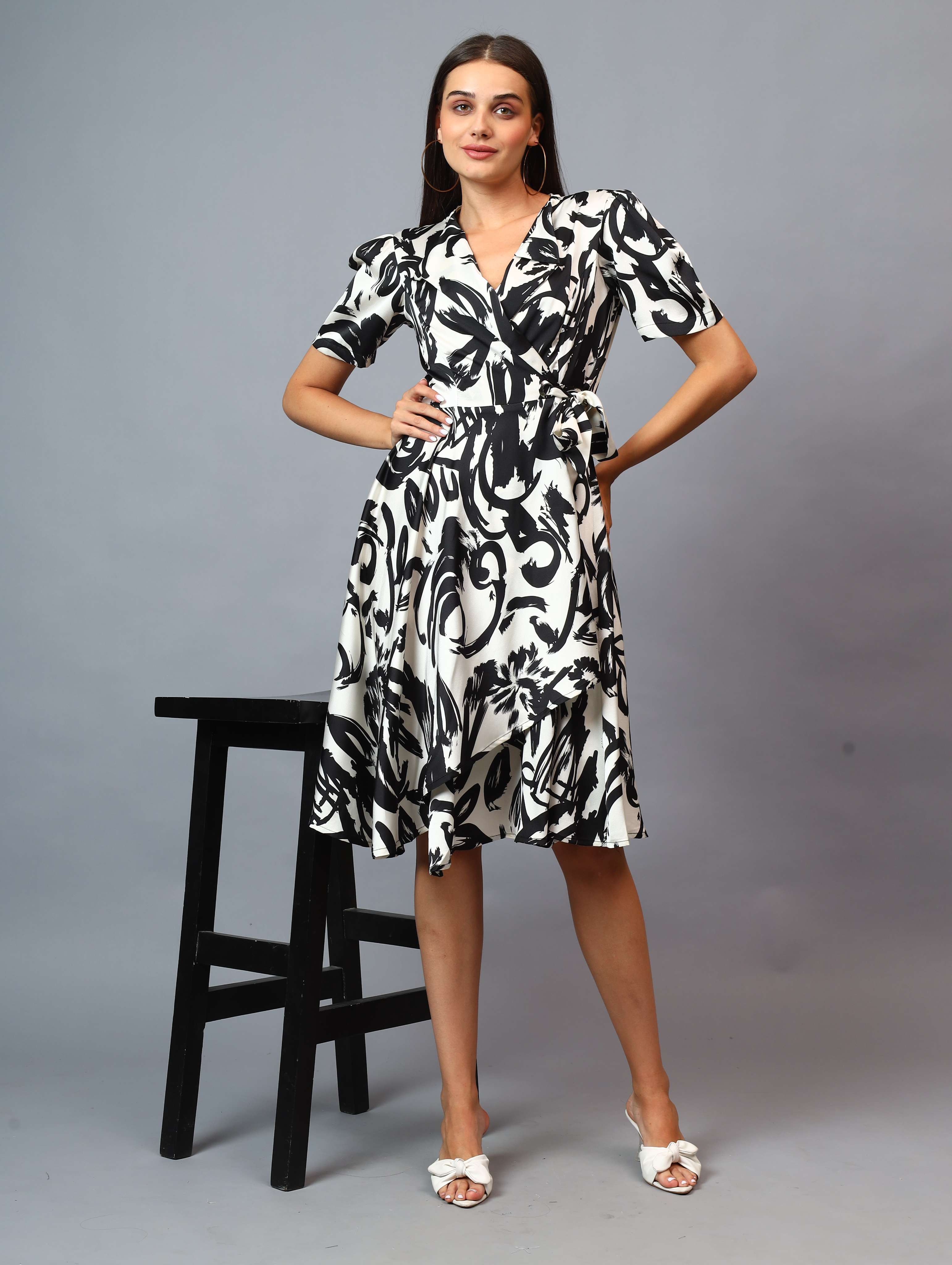 PRINTED RAPRON SIDE KNOT DRESS COMFORT TO WEAR